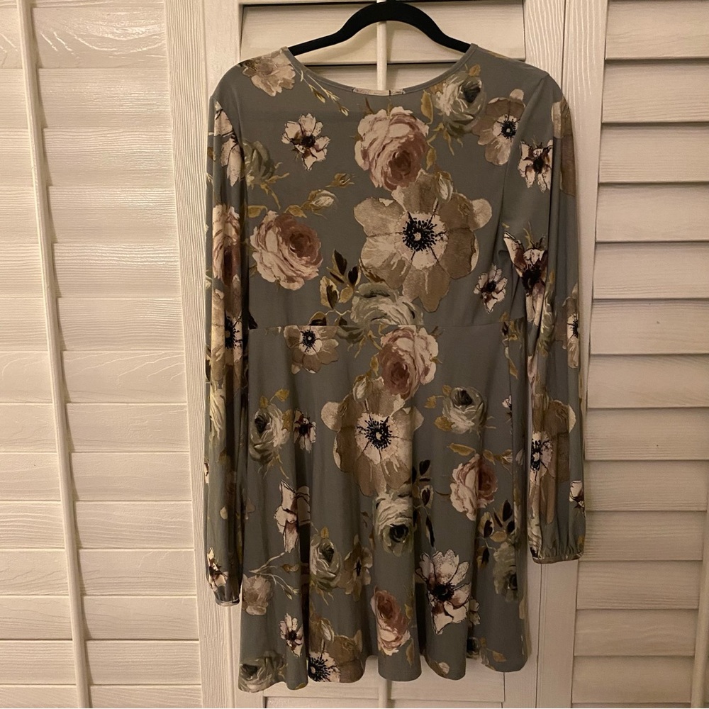 Mini long sleeve floral dress